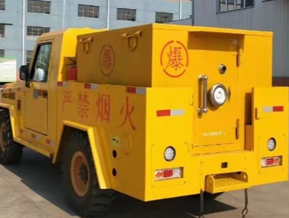 三江凯龙爆破器材运输车：保障爆破任务的安全运行
